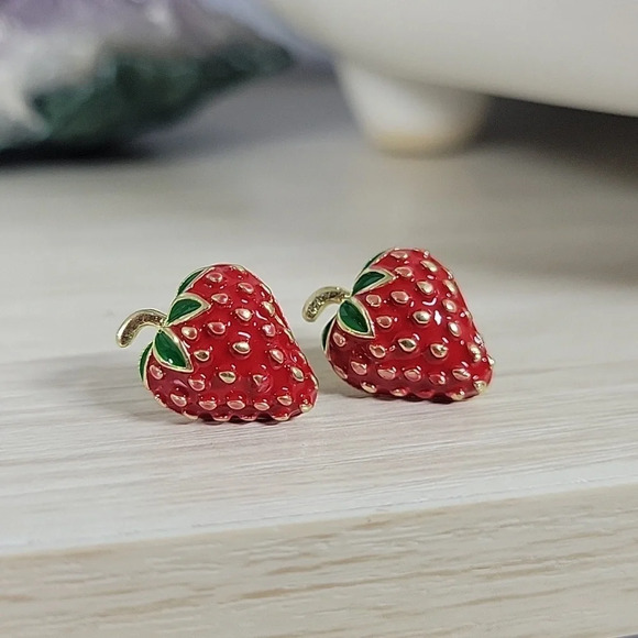 Strawberry Stud Earrings, 925 posts - Picture 1 of 6
